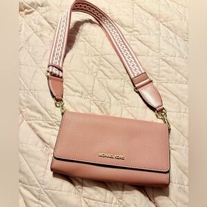 Michael Kors Jet Set Large Saffiano Leather Crossbody Bag Rose NWT Retail$228
